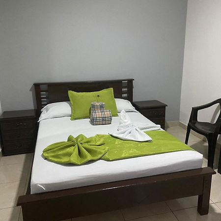 Hotel El Deportista Medellín Buitenkant foto