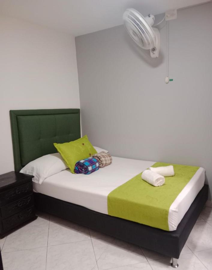Hotel El Deportista Medellín Buitenkant foto