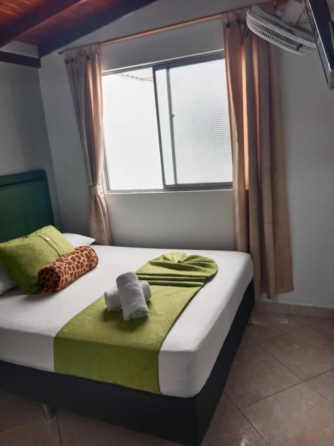 Hotel El Deportista Medellín Buitenkant foto