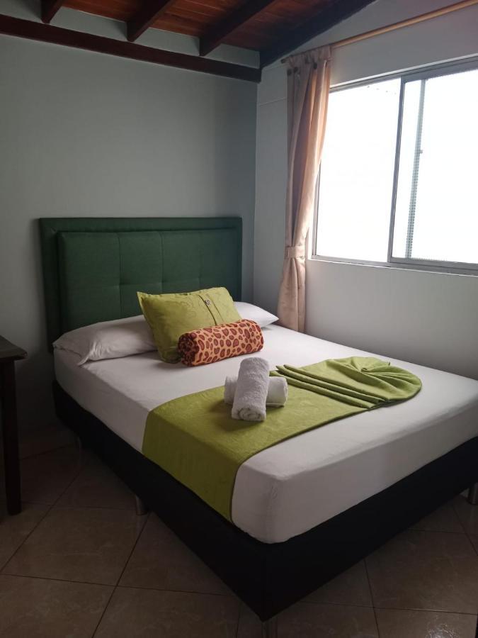 Hotel El Deportista Medellín Buitenkant foto