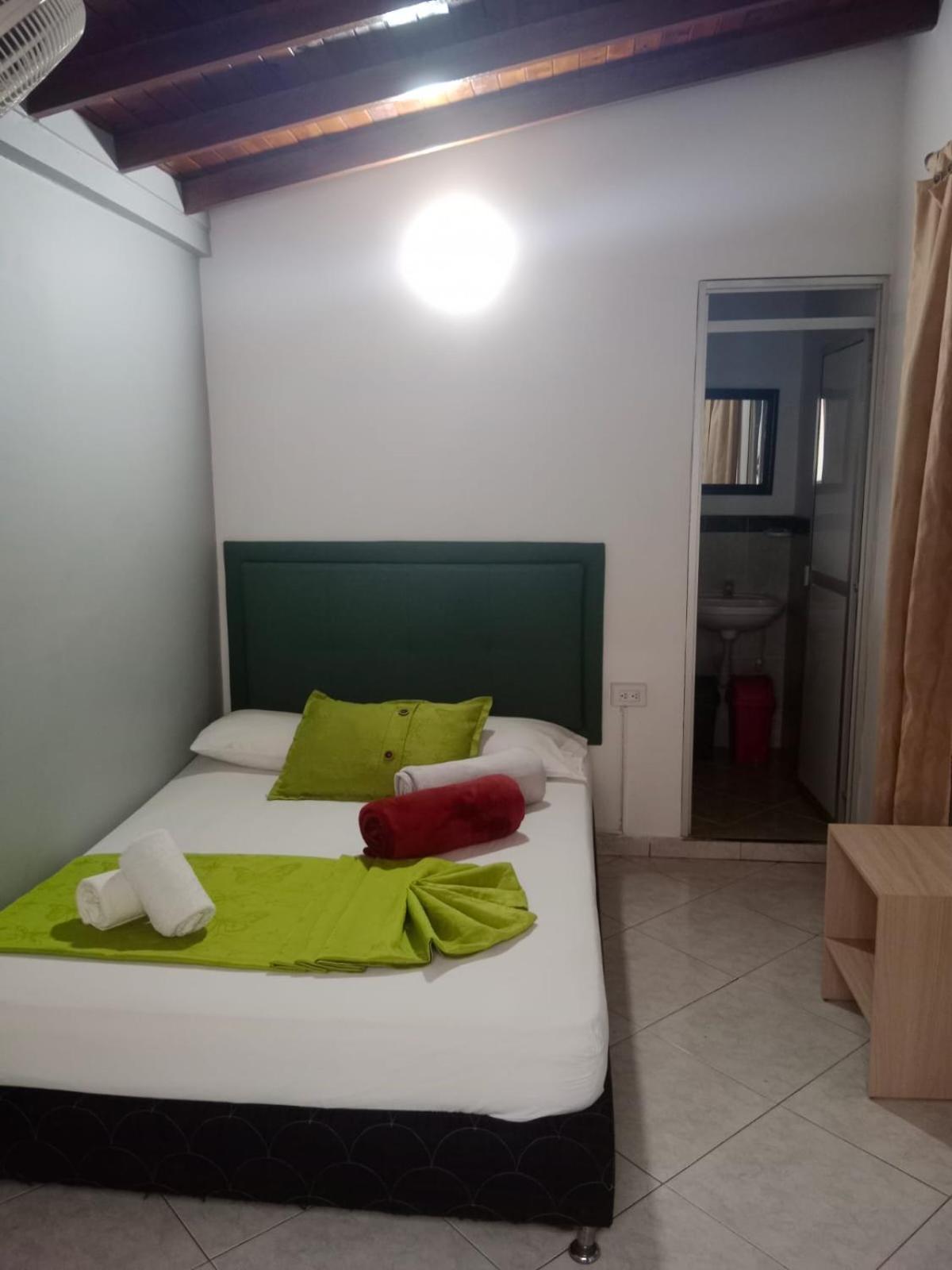 Hotel El Deportista Medellín Buitenkant foto